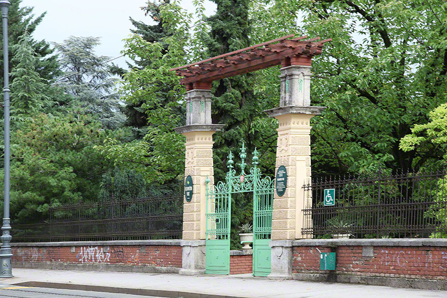 Zagreb, Botanischer Garten, Eingangstor