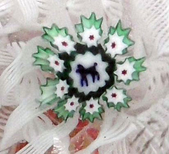 Briefbeschwerer mit Hund