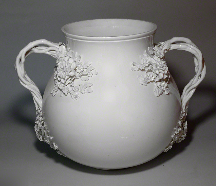 Vase weiße Blumen